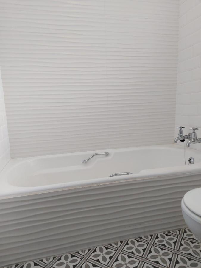 Ramsgate Beach Holiday Apartments Экстерьер фото